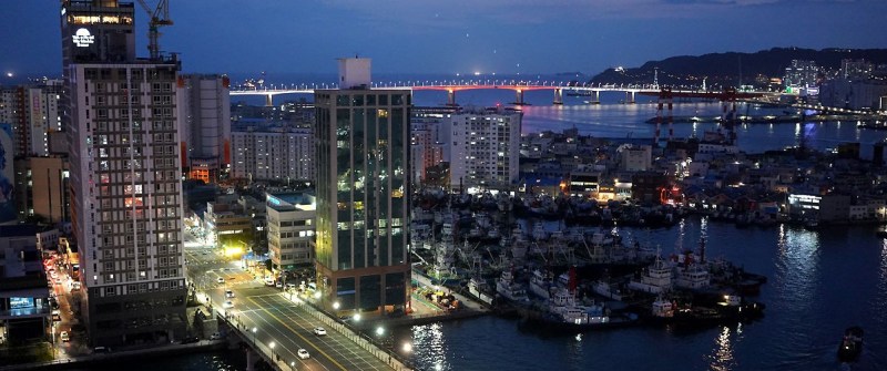 釜山港の夜景